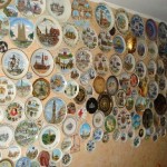 Сувенирные тарелки на стену — безупречный тандем изящества и красоты.